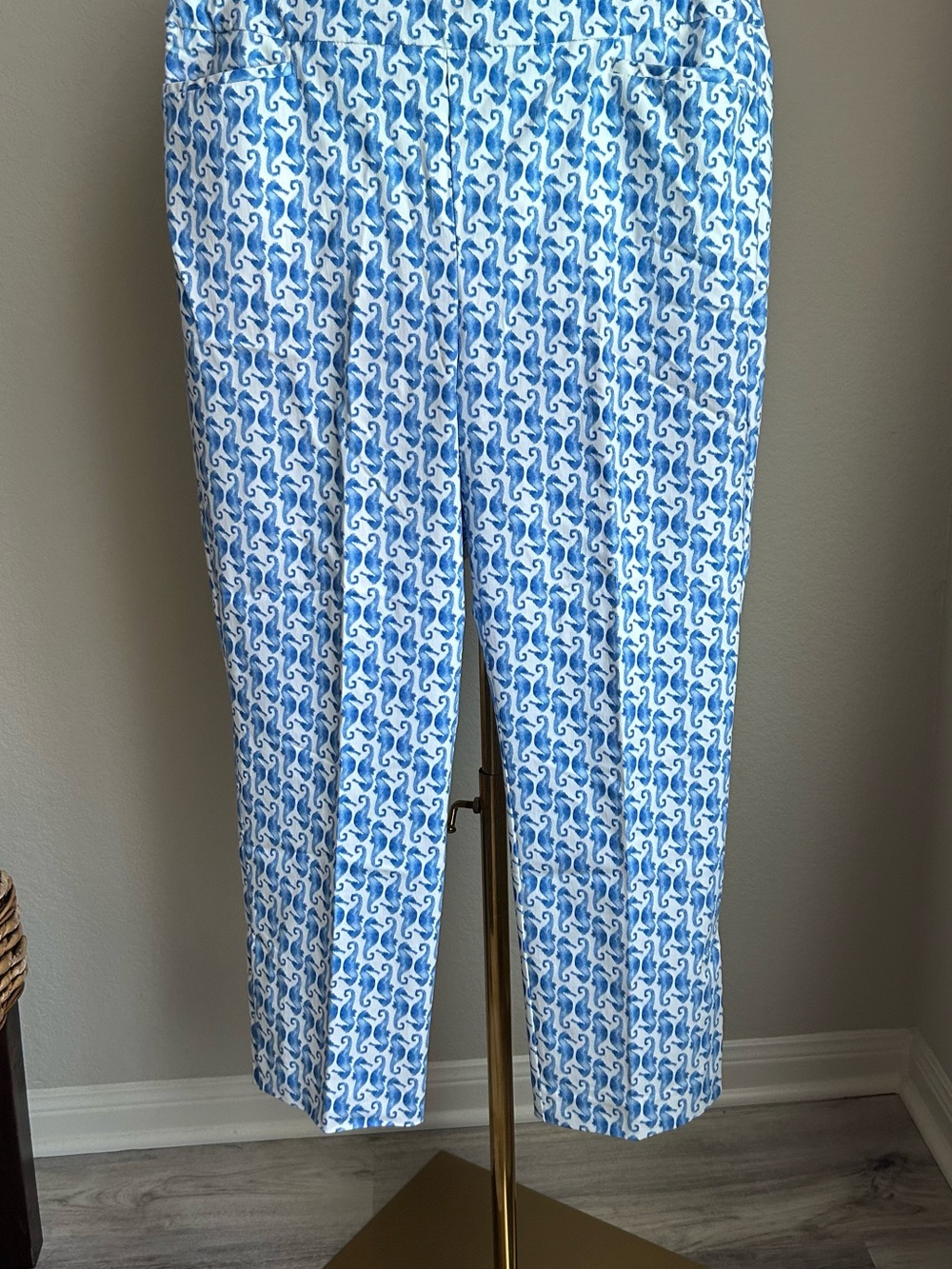 Chico's Blue and White Printed Cropped Pants